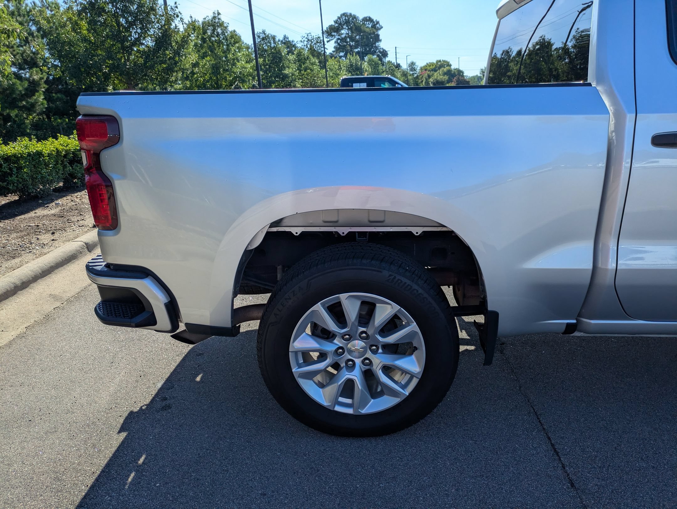 Used 2022 Chevrolet Silverado 1500 Custom RWD image 33