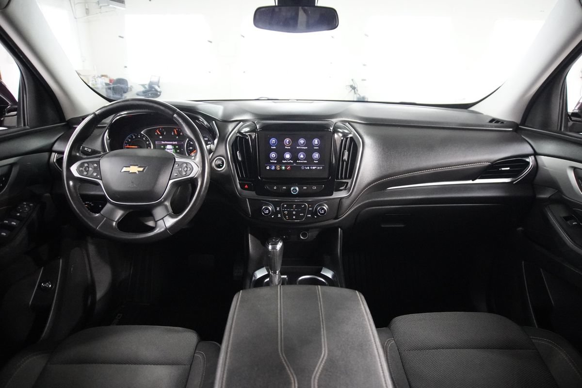 Used 2020 Chevrolet Traverse LT w/ Driver Confidence II Package AWD/4WD image 10