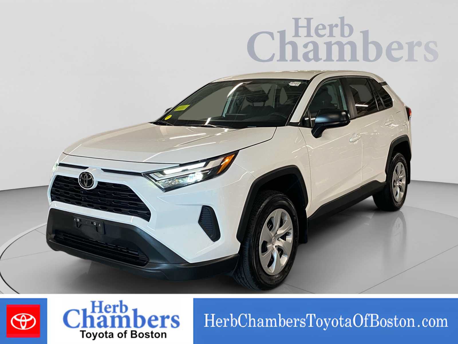 Used 2023 Toyota RAV4 LE AWD/4WD image 10
