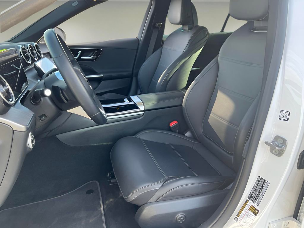 Used 2024 Mercedes-Benz C 300 Sedan image 10