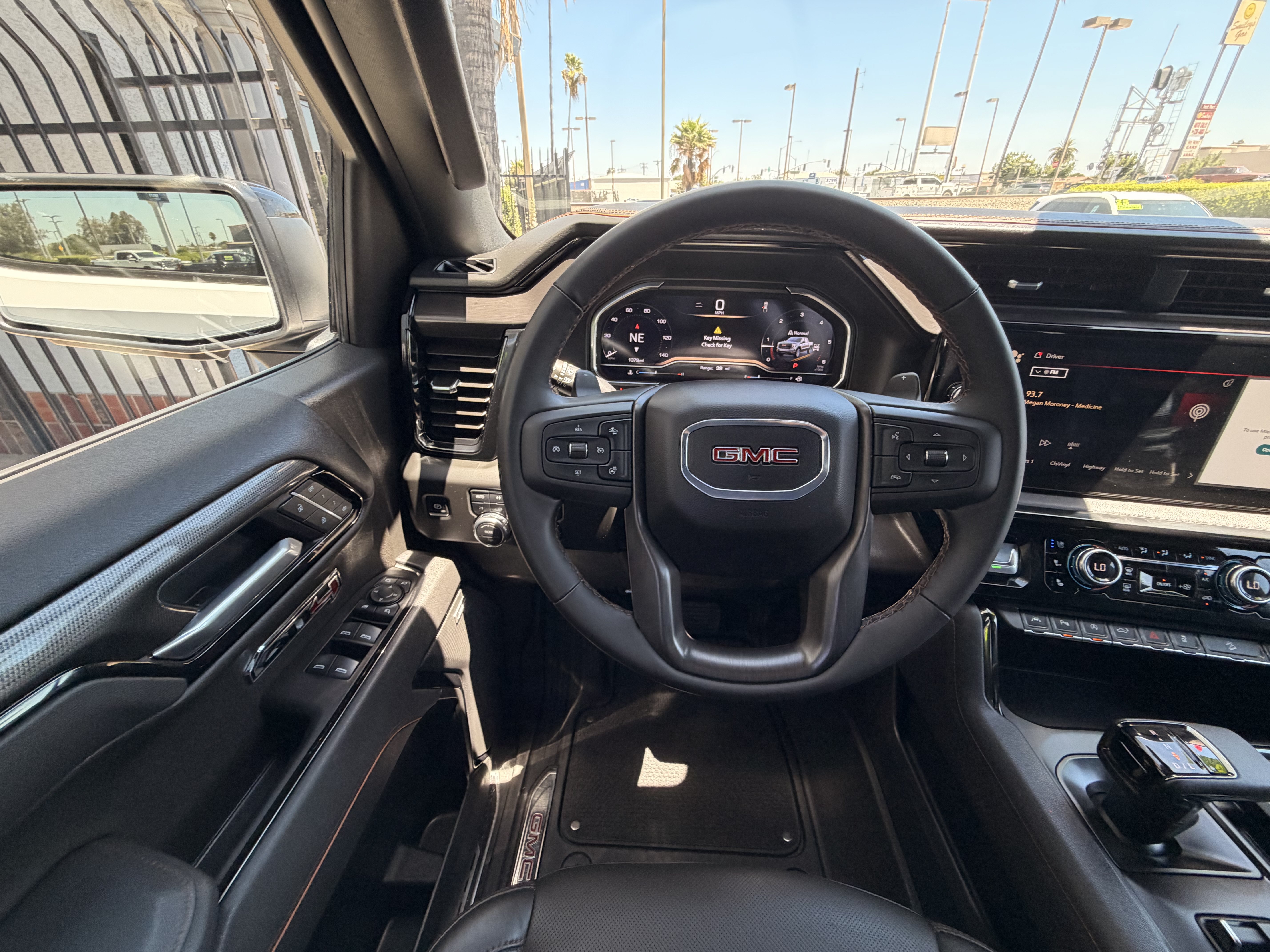 Used 2025 GMC Sierra 1500 AT4 AWD/4WD image 11