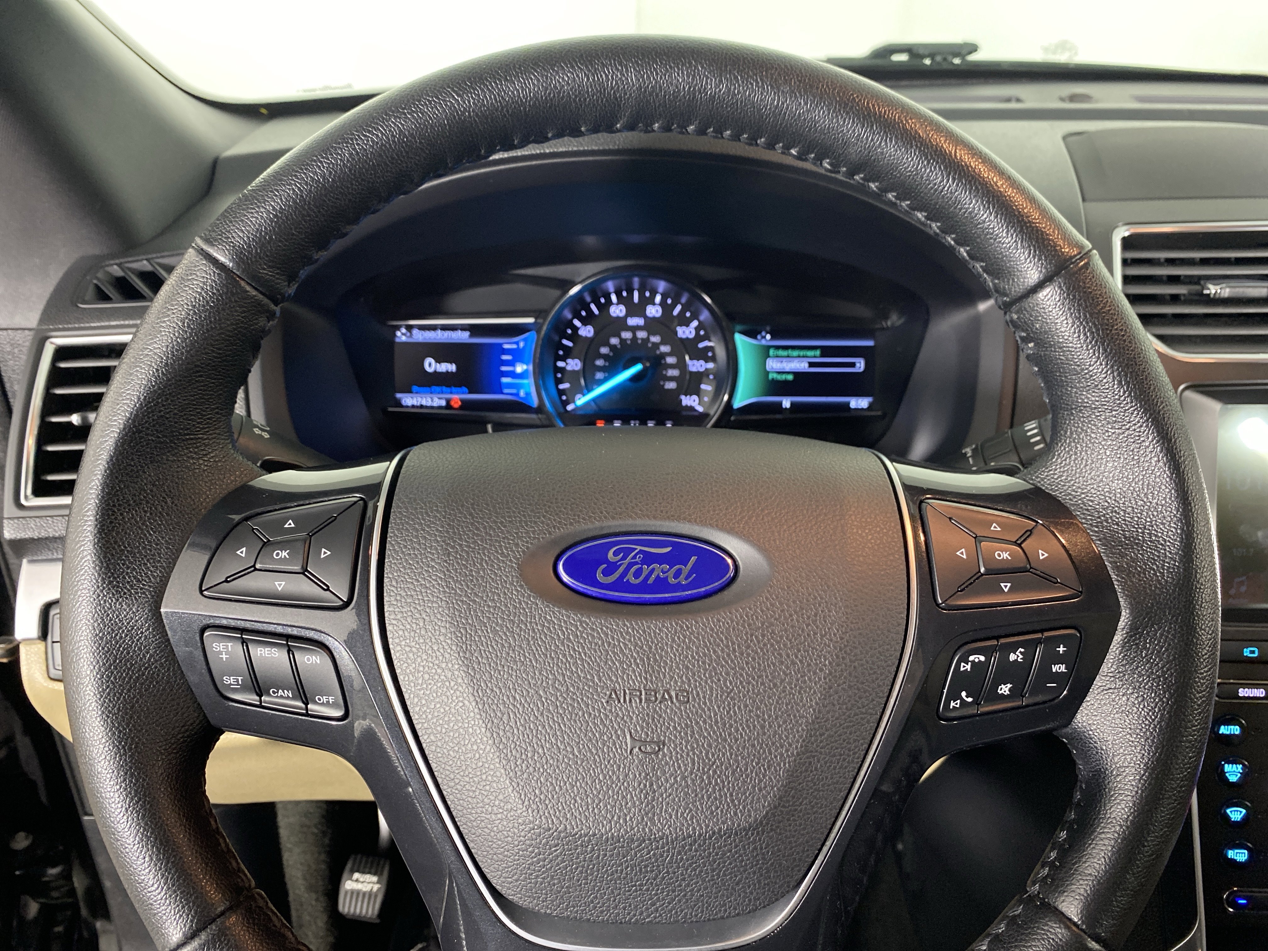 Used 2017 Ford Explorer Limited AWD/4WD image 21