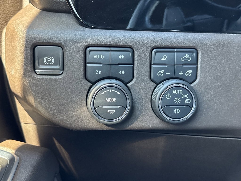 Used 2022 Chevrolet Silverado 1500 LTZ AWD/4WD image 17