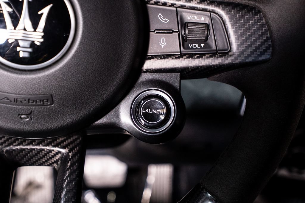 Used 2022 Maserati MC20 Coupe RWD image 41
