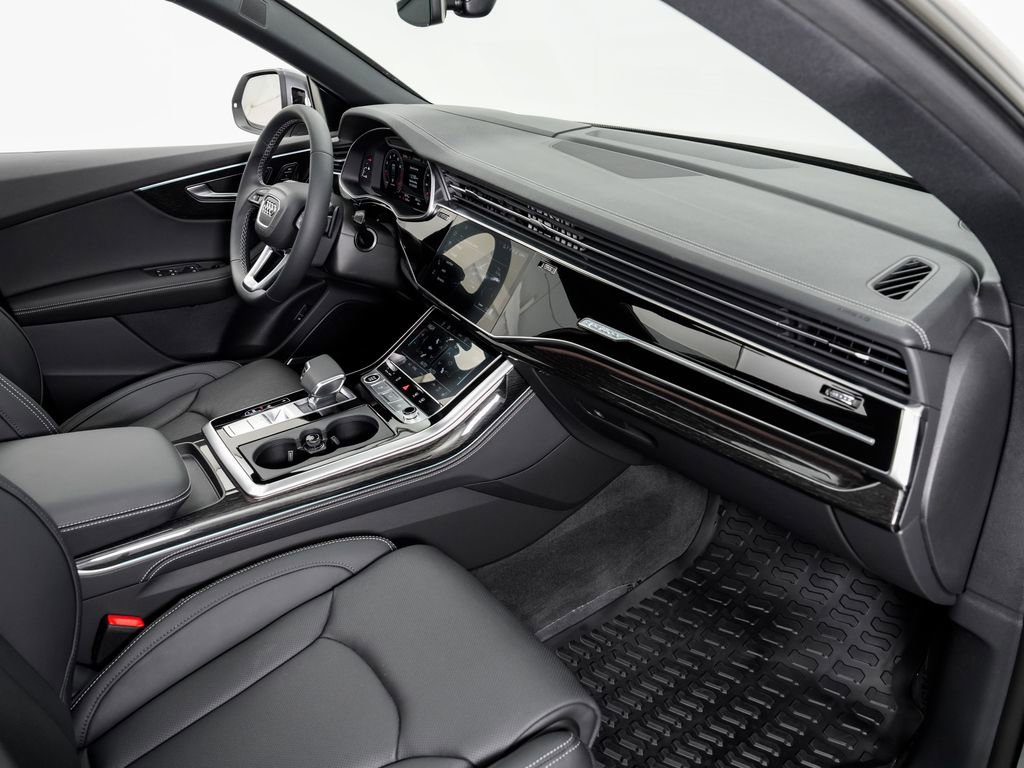 Certified 2025 Audi Q8 Prestige AWD/4WD image 24