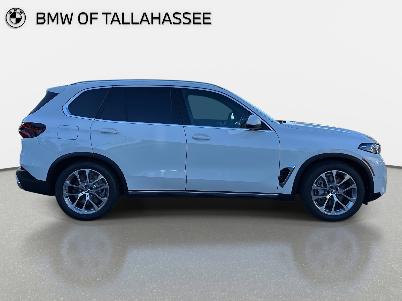 New 2026 BMW X5 xDrive50e w/ Premium Package AWD/4WD image 6