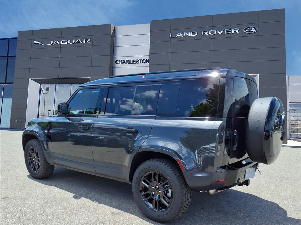 Used 2026 Land Rover Defender 110 S AWD/4WD image 3