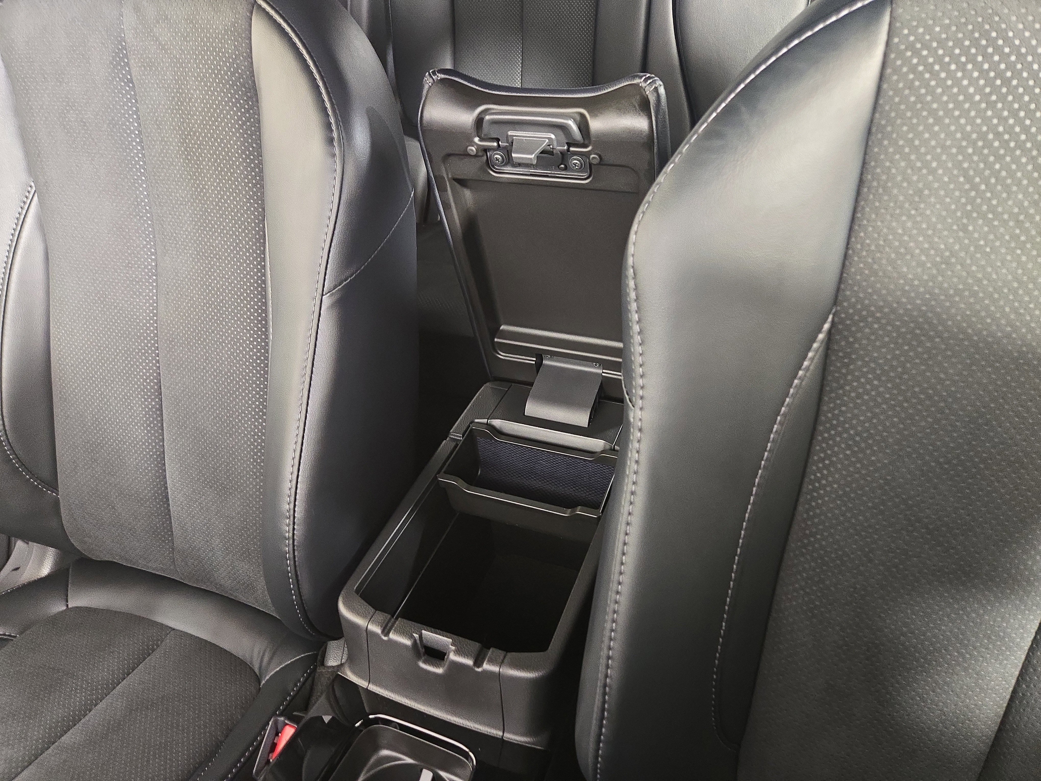 New 2026 Mitsubishi Eclipse Cross Black Edition image 26