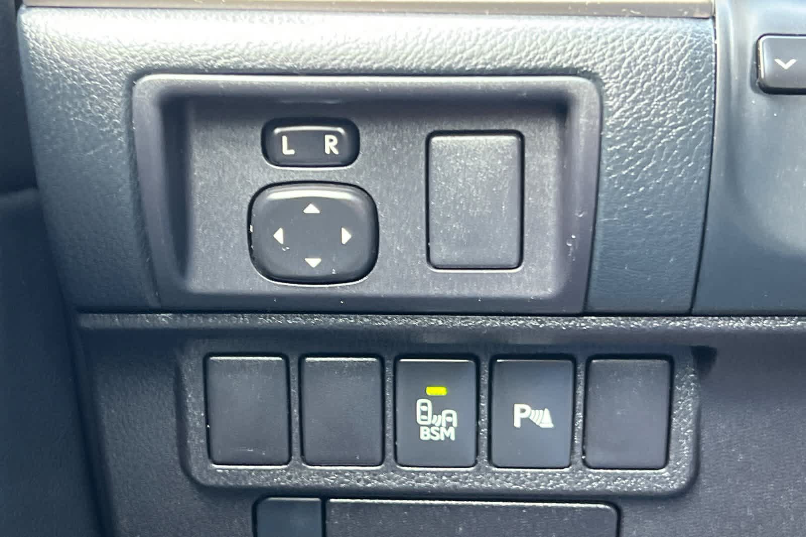 Used 2014 Lexus ES 350 w/ Luxury Package FWD image 30
