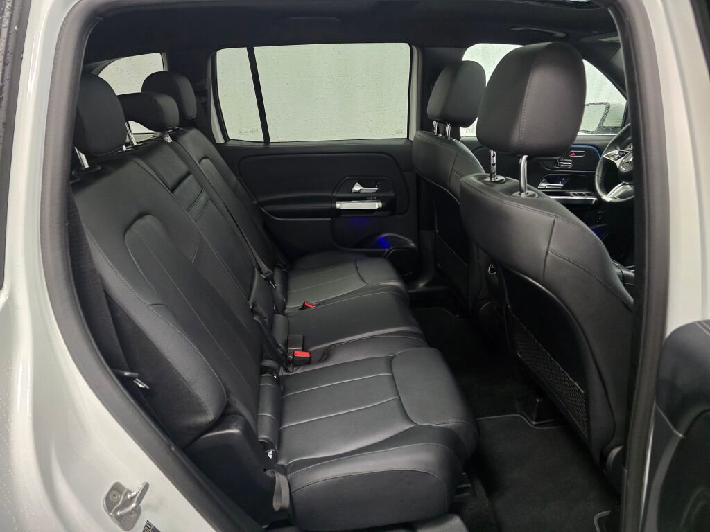 Used 2025 Mercedes-Benz GLB 250 4MATIC image 22