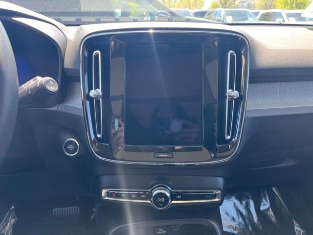 Used 2026 Volvo XC40 B5 Plus w/ Protection Package Premier AWD/4WD image 20