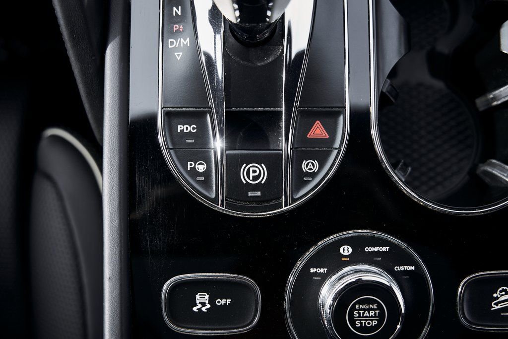 Used 2023 Bentley Bentayga Extended Wheelbase AWD/4WD image 71