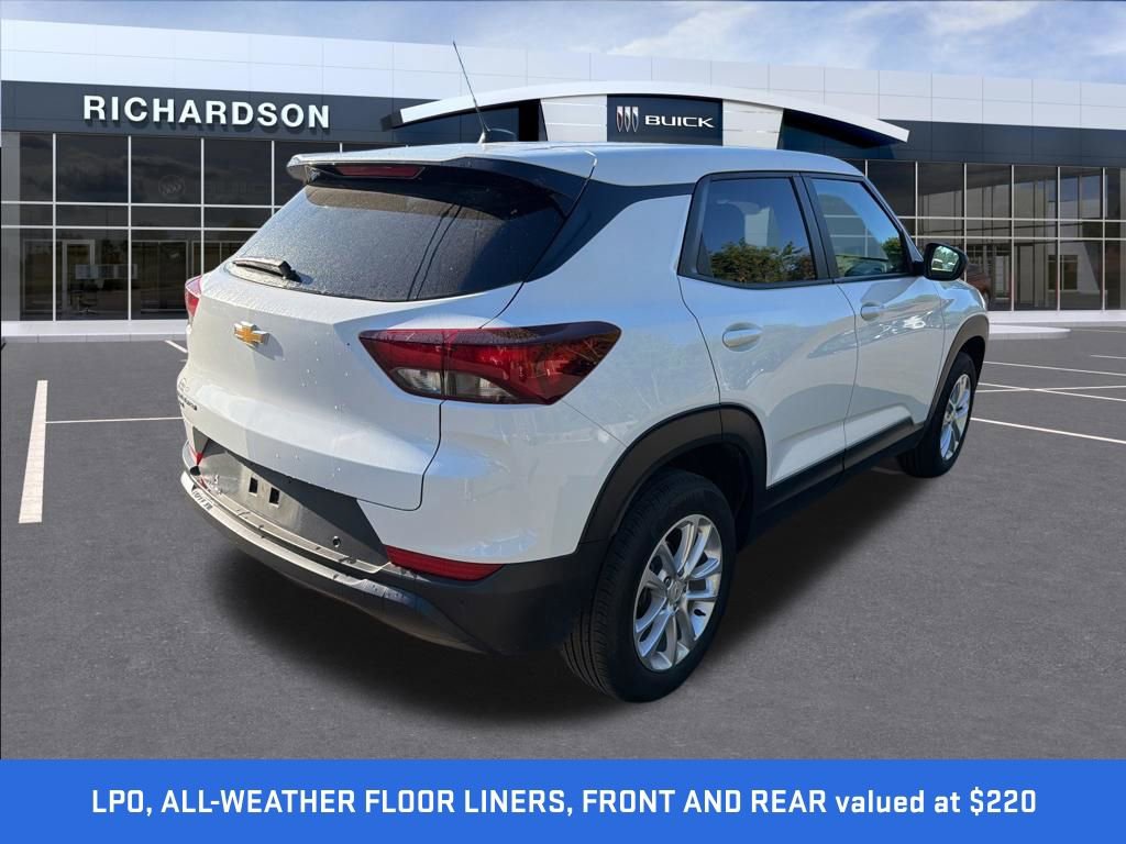 Used 2024 Chevrolet TrailBlazer LS w/ LS Convenience Package AWD/4WD image 5