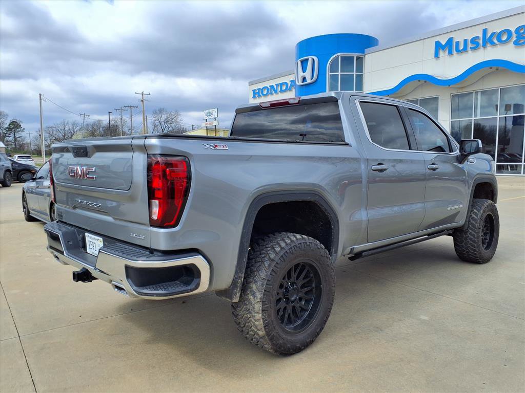 Used 2024 GMC Sierra 1500 SLE w/ X31 Off-Road Package image 2