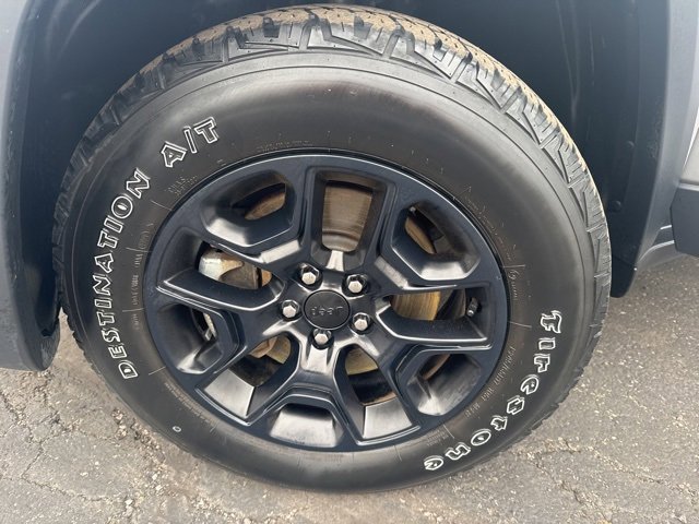 Used 2022 Jeep Cherokee Trailhawk w/ Comfort/Convenience Group image 30