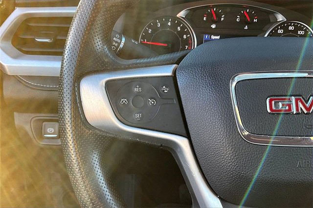 Used 2023 GMC Acadia SLE w/ Driver Convenience Package image 11