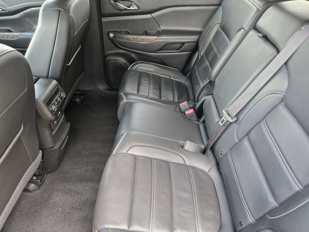Used 2023 GMC Acadia Denali FWD image 33