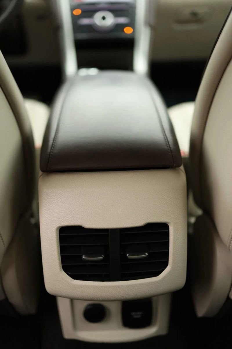 Used 2017 Ford Fusion Platinum image 34