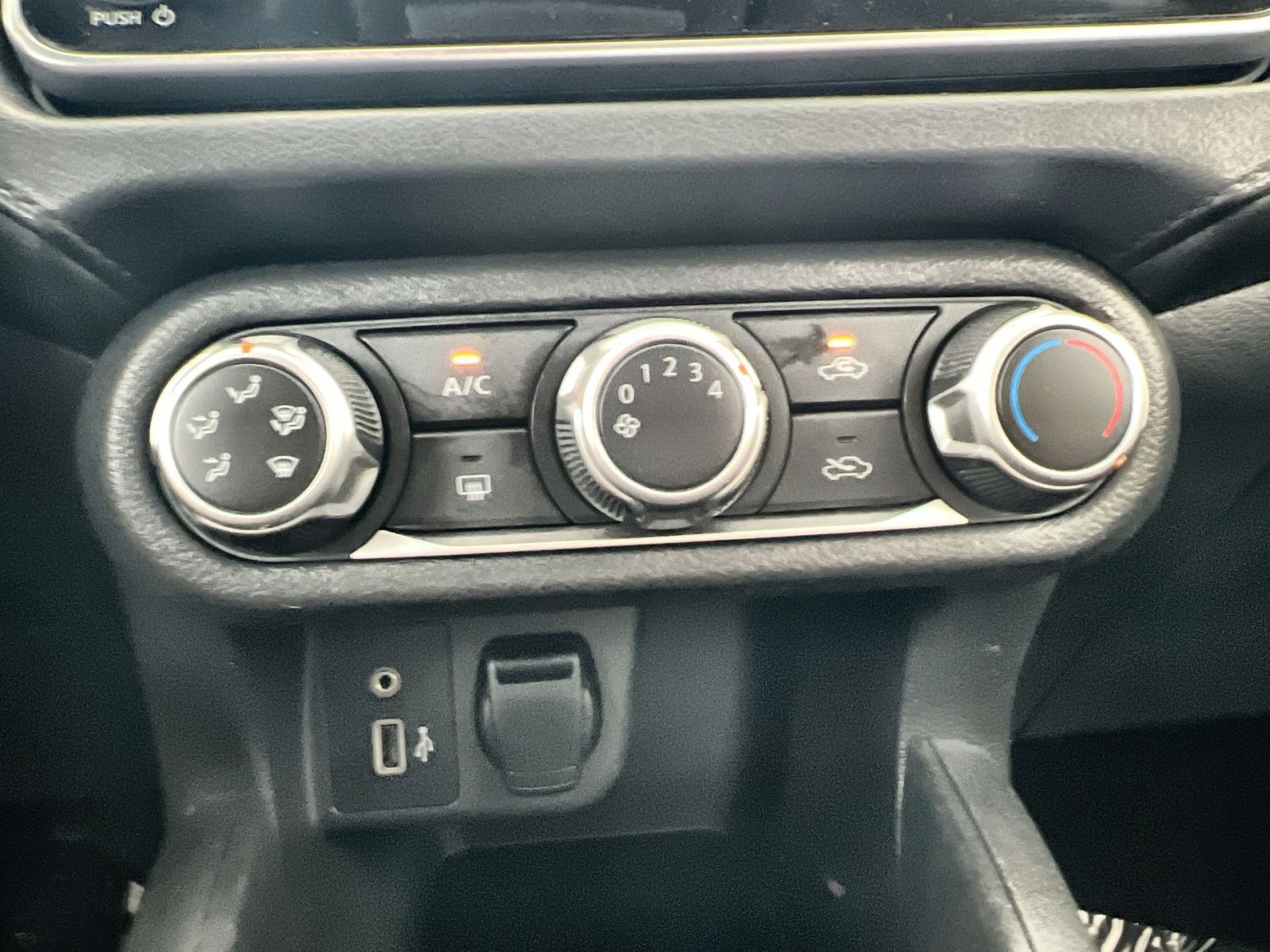 Used 2020 Nissan Versa S image 20