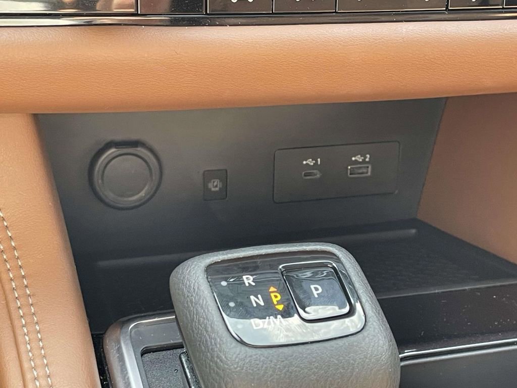 Used 2024 Nissan Pathfinder Platinum AWD/4WD image 26
