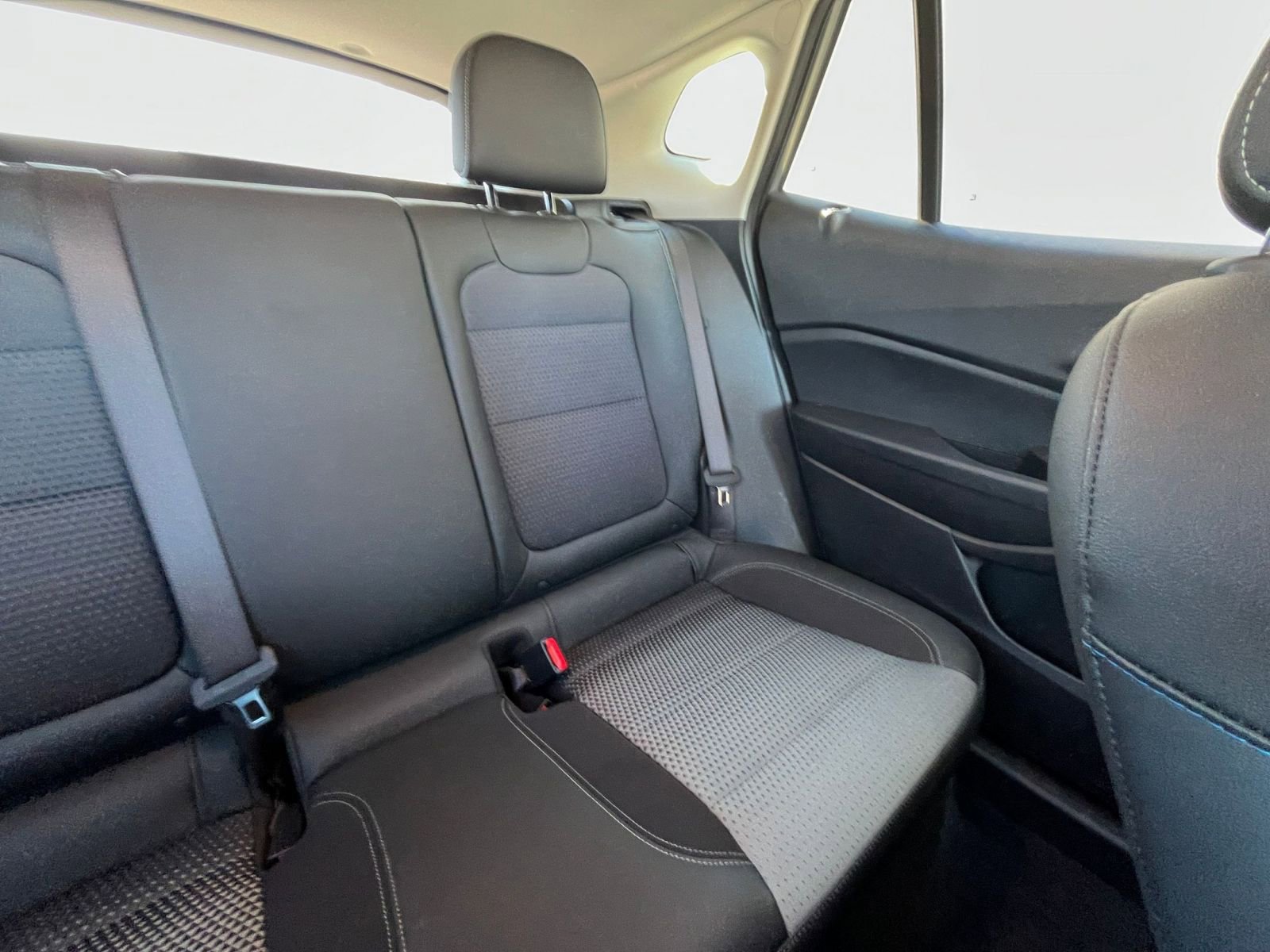 Used 2025 Chevrolet Trax LT image 35