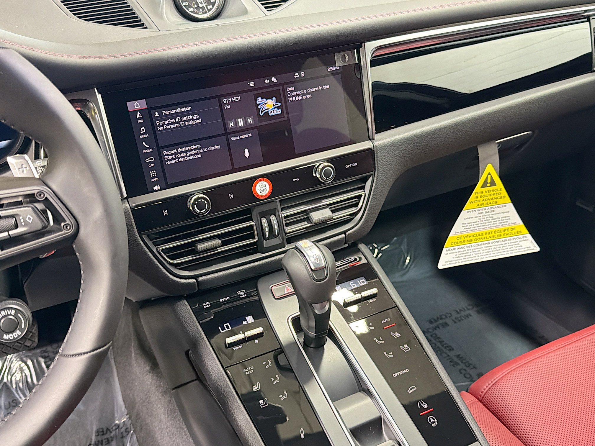 Certified 2026 Porsche Macan Turbo AWD/4WD image 27