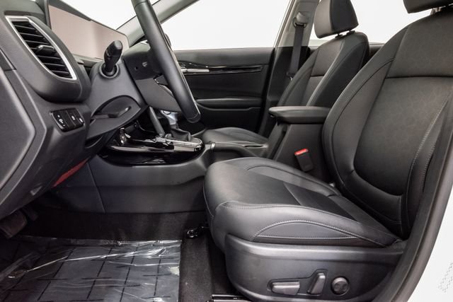 Certified 2025 Kia Seltos EX w/ EX Sunroof Package FWD image 12
