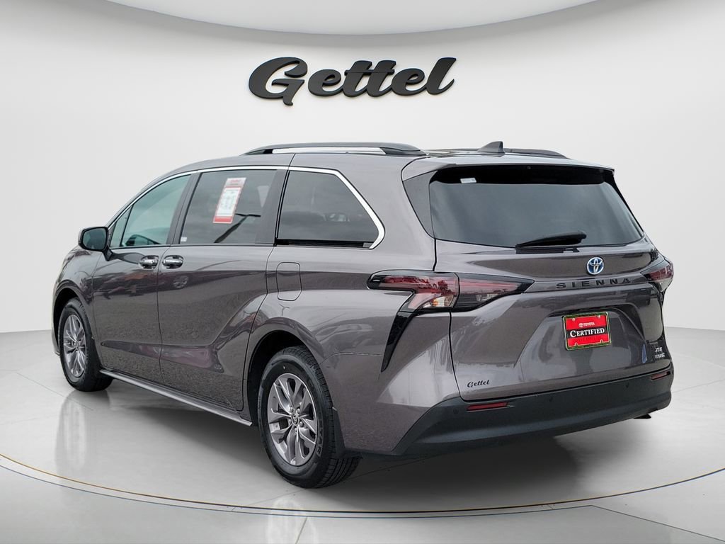 Certified 2024 Toyota Sienna XLE w/ XLE Plus Package FWD image 7