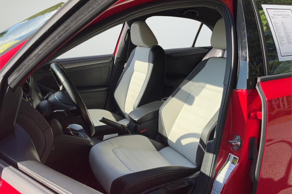 Used 2016 Volkswagen Jetta Sport FWD image 19