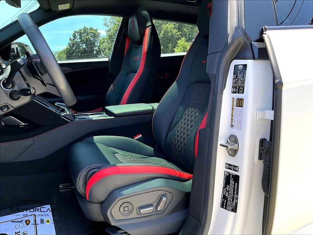 Used 2024 Lamborghini Urus Performante AWD/4WD image 22