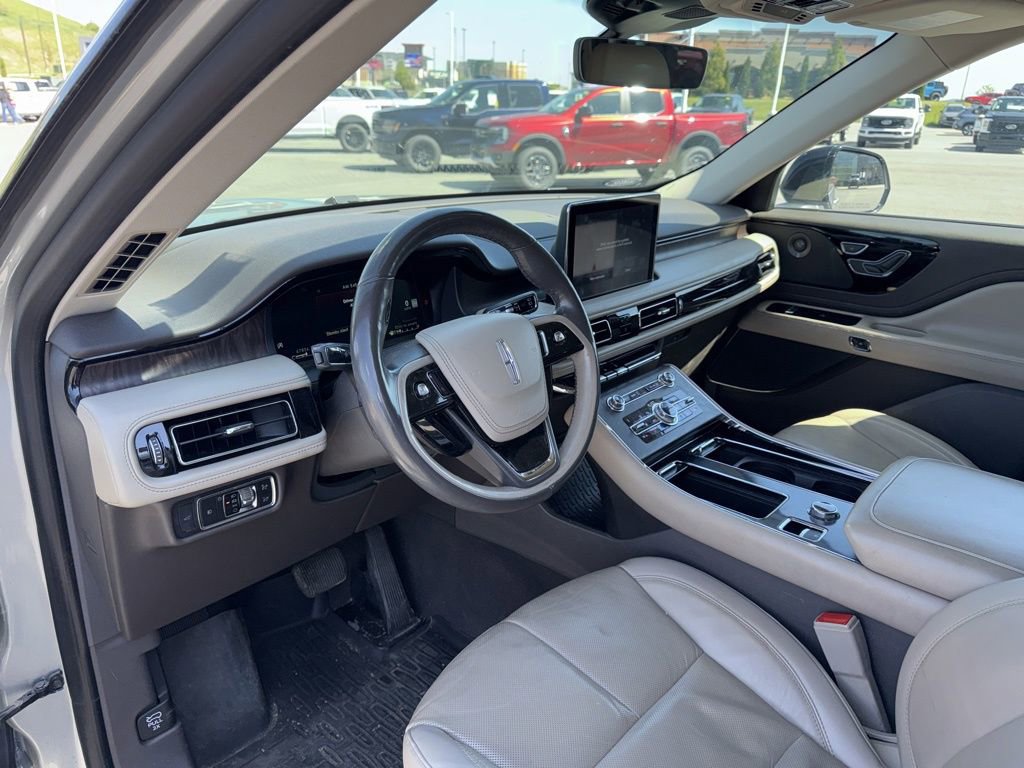 Used 2020 Lincoln Aviator Reserve w/ Equipment Group 201A AWD/4WD image 11