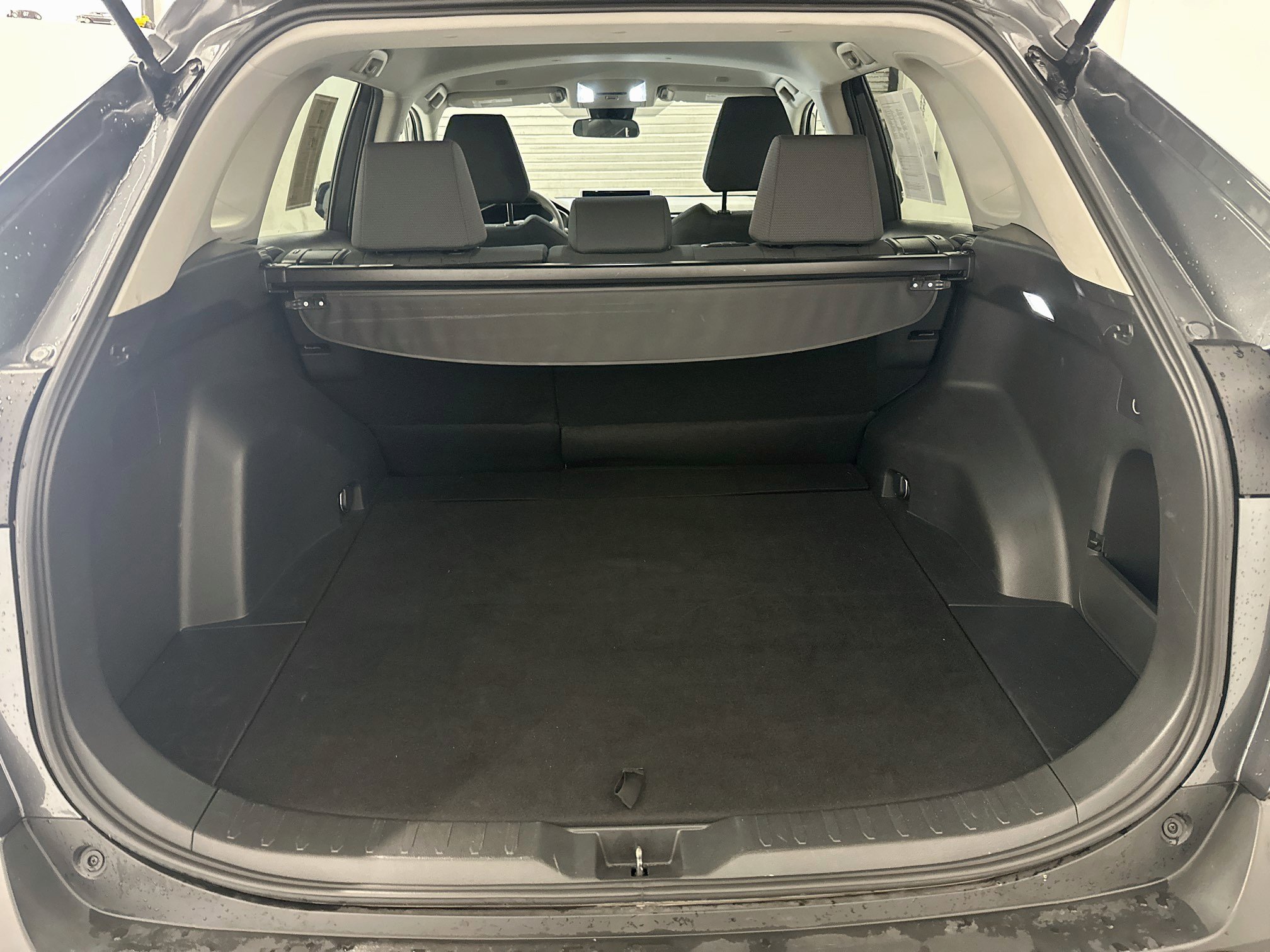 Used 2025 Toyota RAV4 XLE AWD/4WD image 30