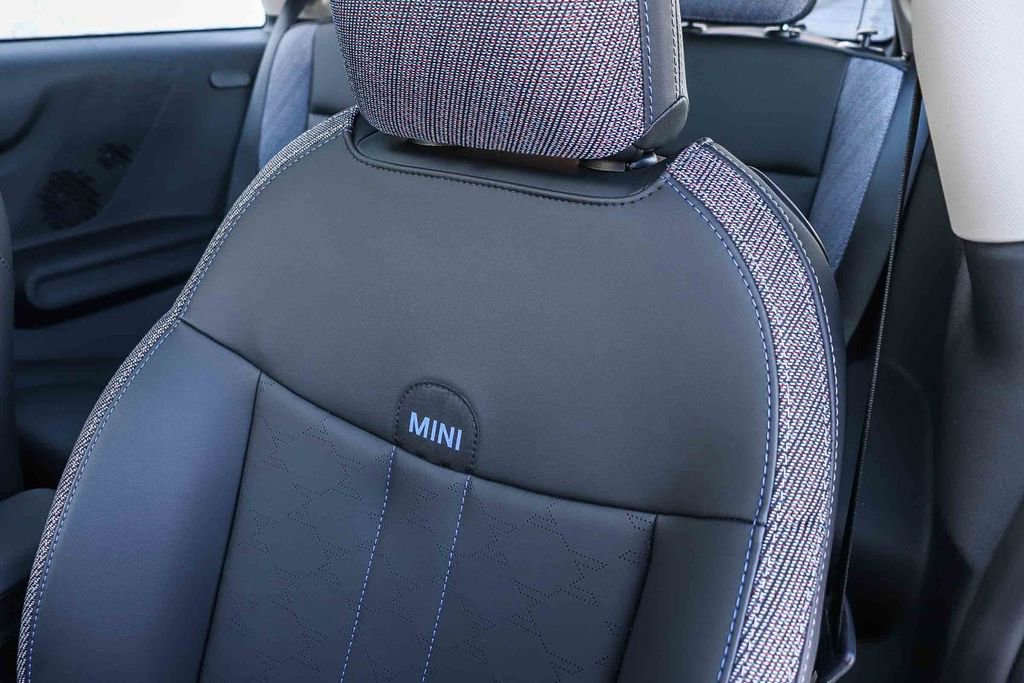 Used 2025 MINI Cooper S image 29