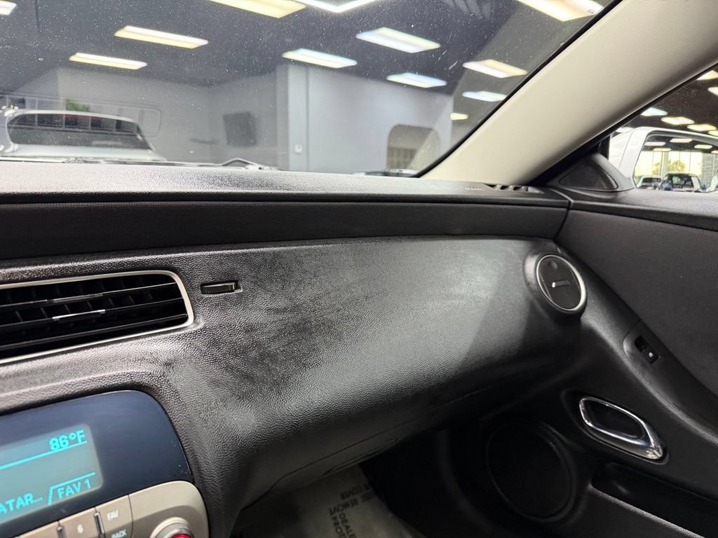 Used 2011 Chevrolet Camaro LT RWD image 27