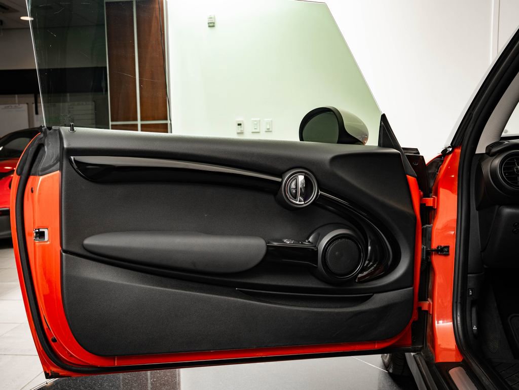 Used 2019 MINI Cooper 2-Door Hardtop FWD image 24