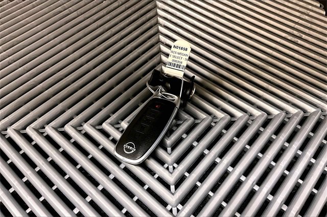 New 2025 Nissan Rogue SL image 13