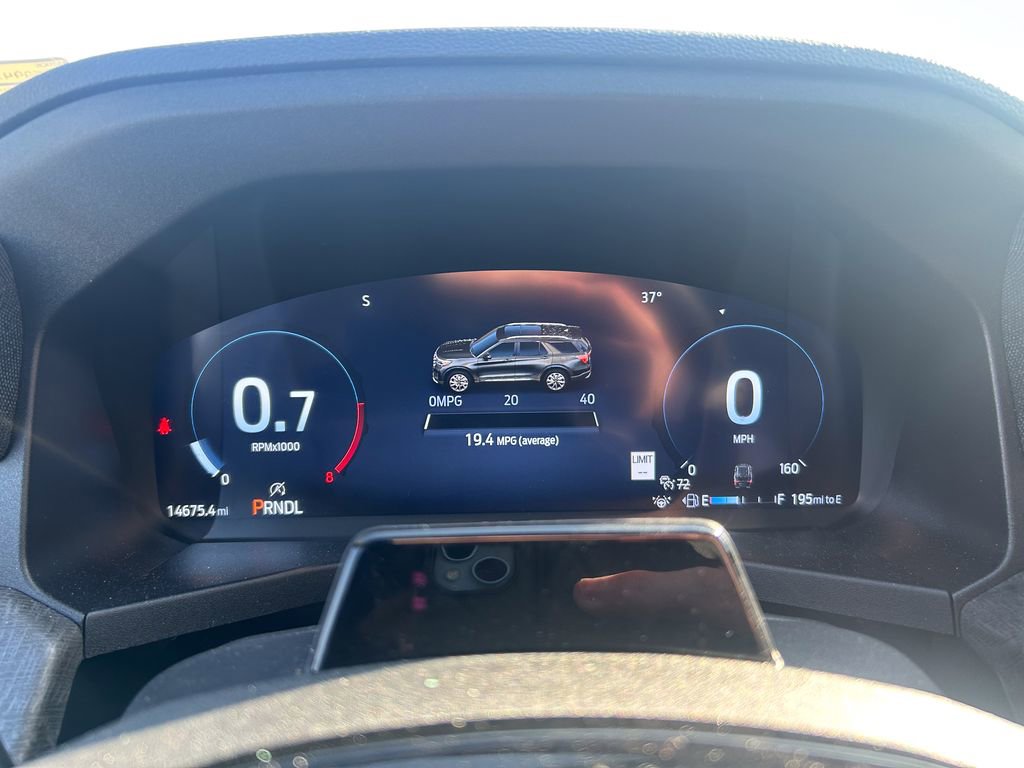 Certified 2025 Ford Explorer Platinum w/ LUX Leather Package image 36