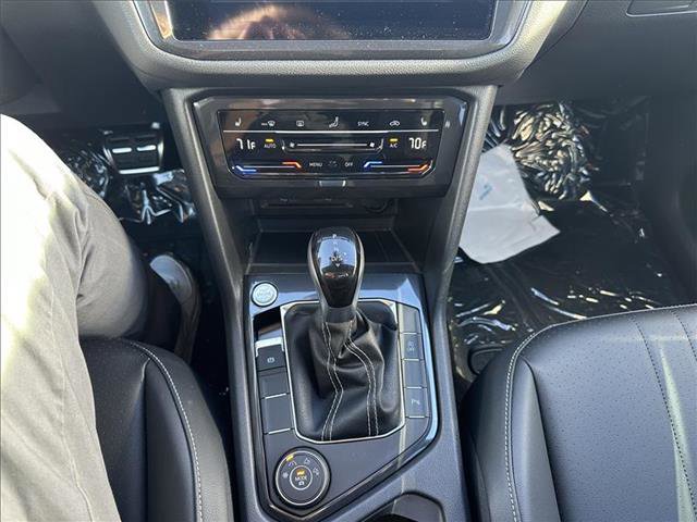 New 2024 Volkswagen Tiguan SE R-Line AWD/4WD image 13