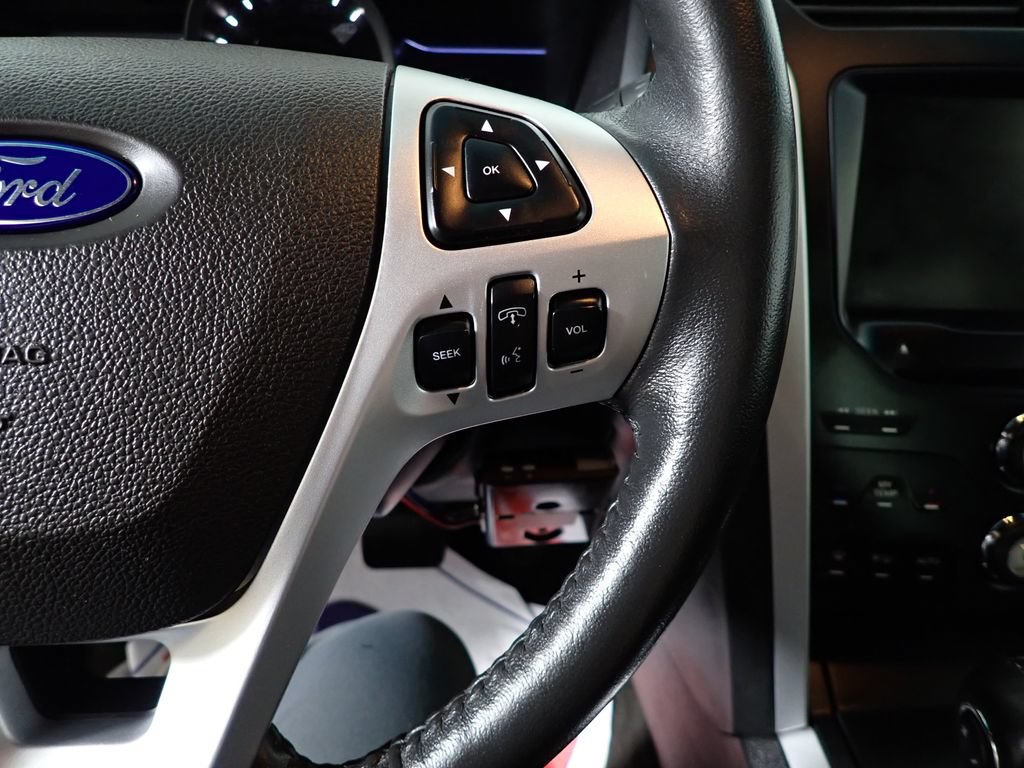 Used 2013 Ford Explorer XLT FWD image 27