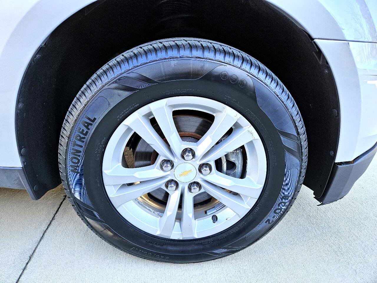 Used 2016 Chevrolet Equinox LT w/ Convenience Package image 28