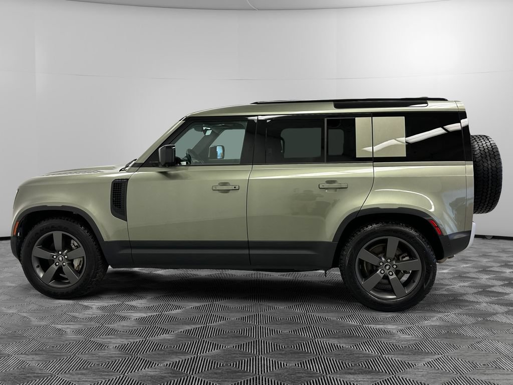 Used 2025 Land Rover Defender 110 S AWD/4WD image 2