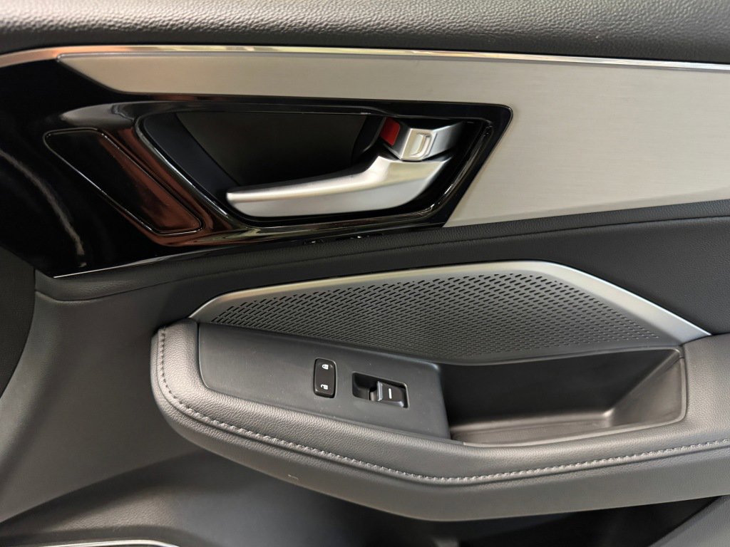 New 2026 Acura MDX SH-AWD image 34