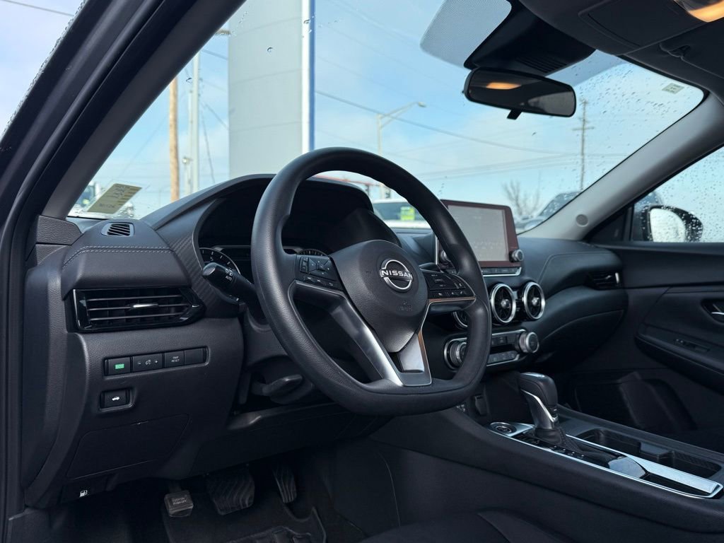Used 2024 Nissan Sentra SV image 9