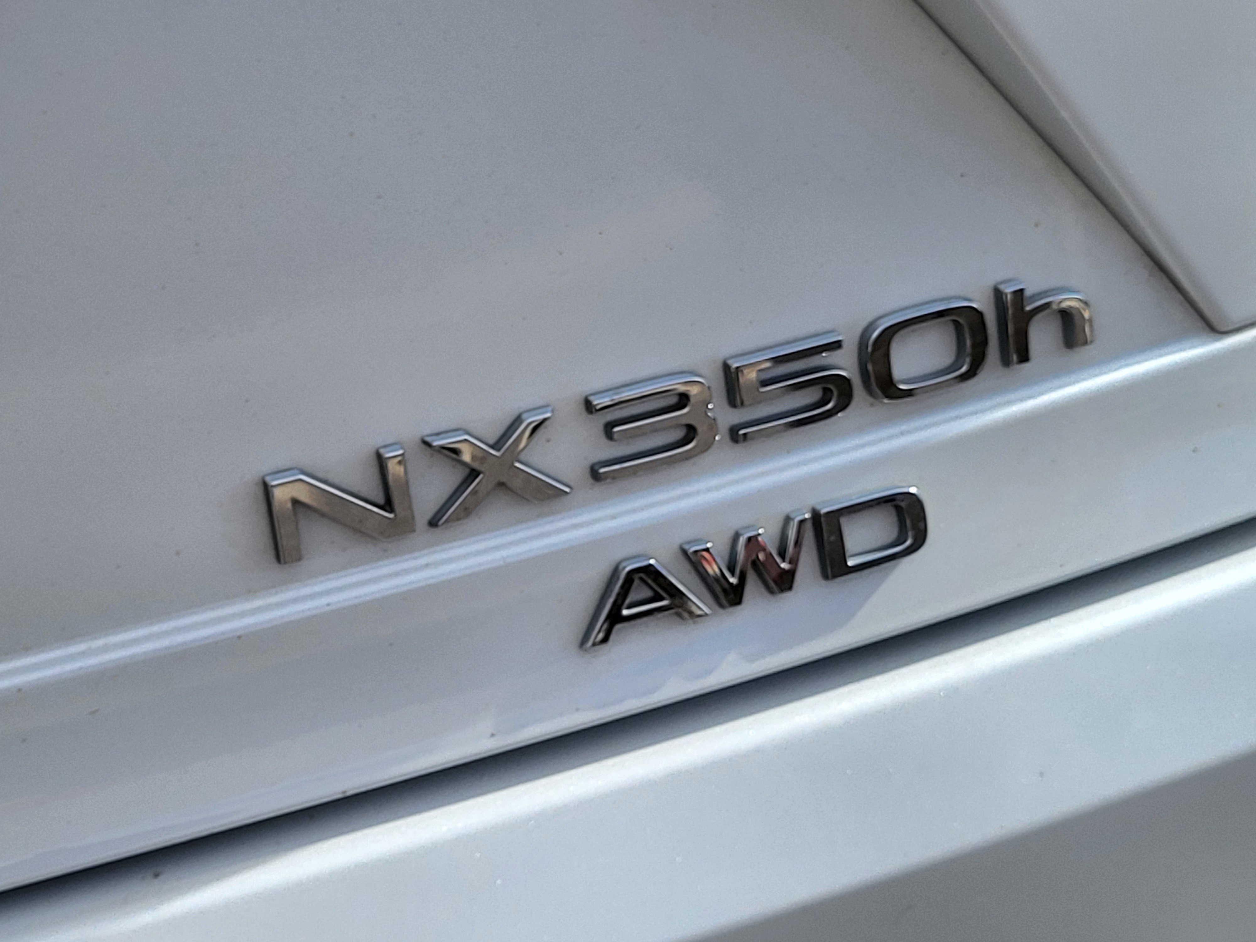 Used 2024 Lexus NX 350h AWD w/ Vision Package image 9