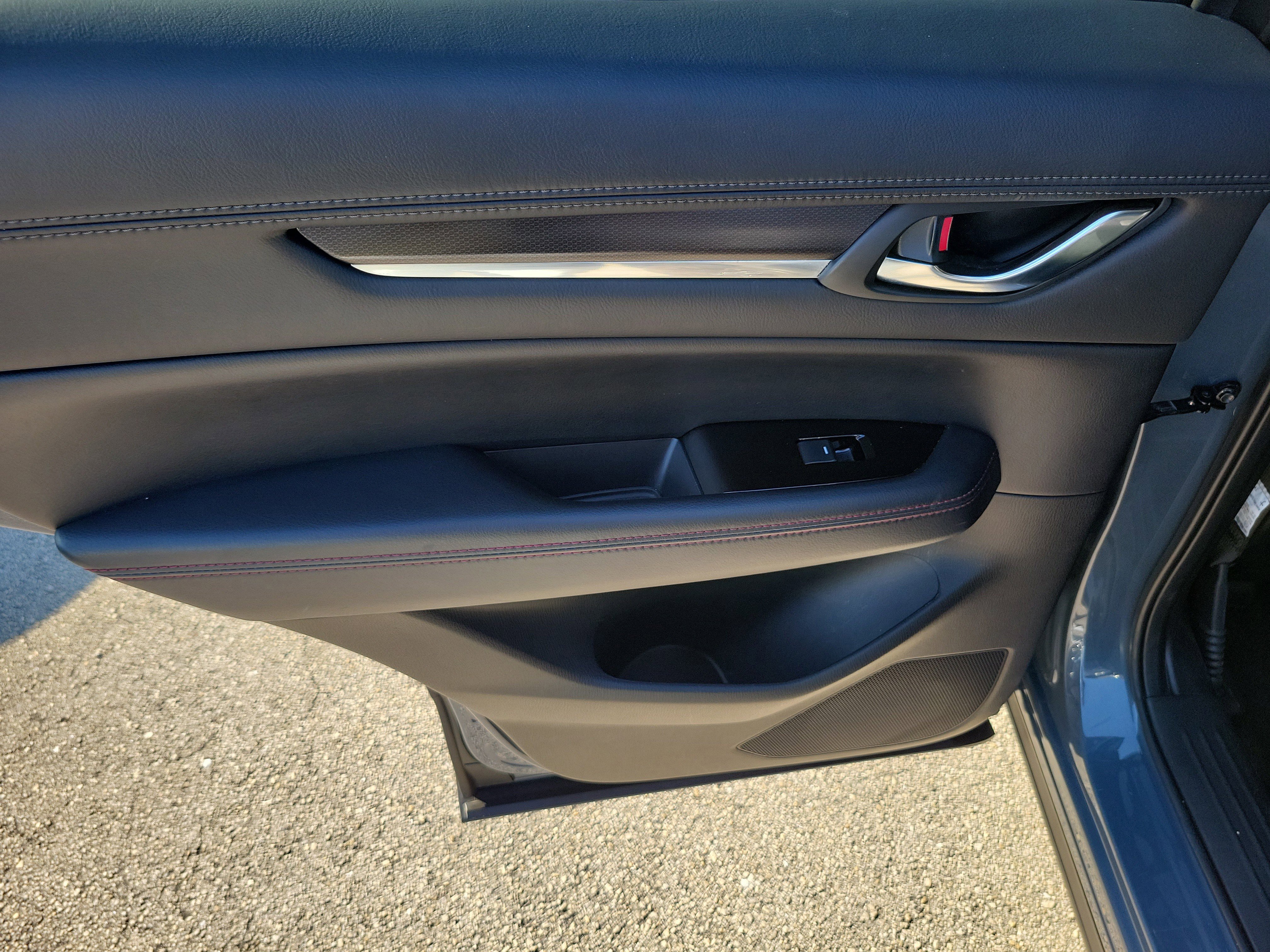 Used 2023 MAZDA CX-5 Carbon Edition image 9