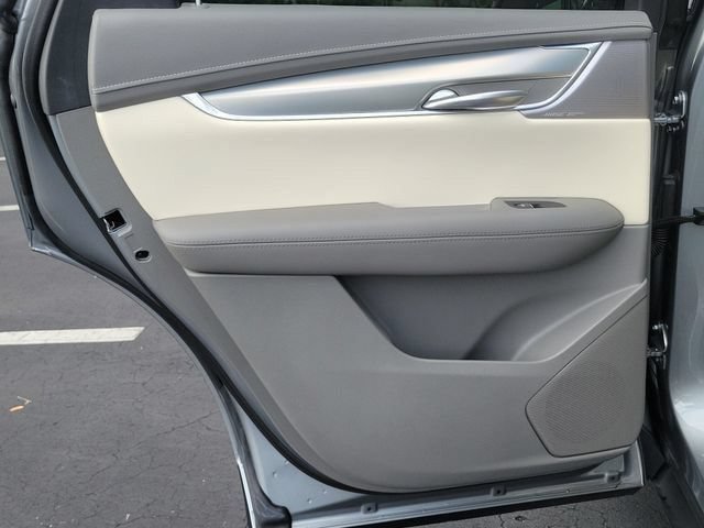 Certified 2024 Cadillac XT5 Premium Luxury FWD image 17