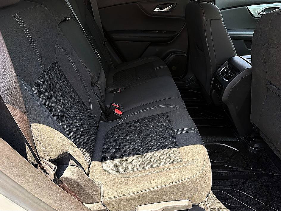 Used 2021 Chevrolet Blazer LT w/ Midnight/Sport Edition FWD image 25