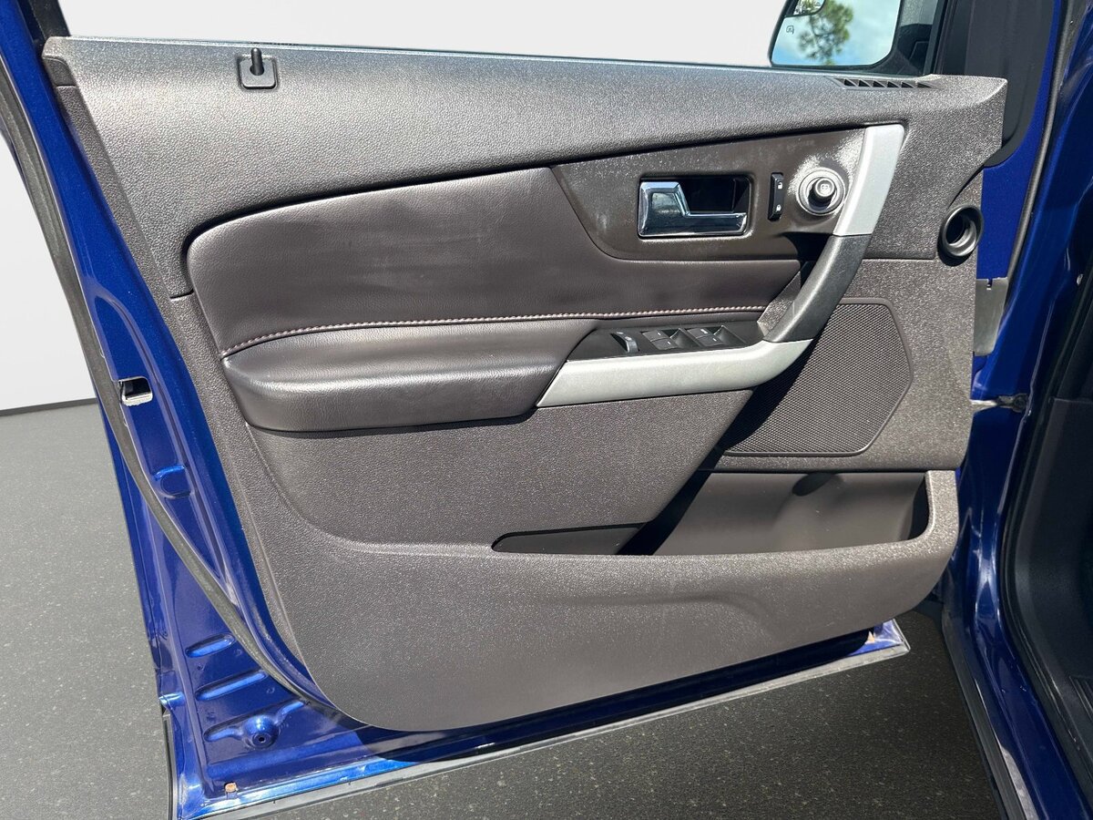 Used 2013 Ford Edge SEL FWD image 16