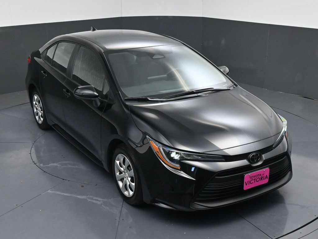 Used 2025 Toyota Corolla LE image 14