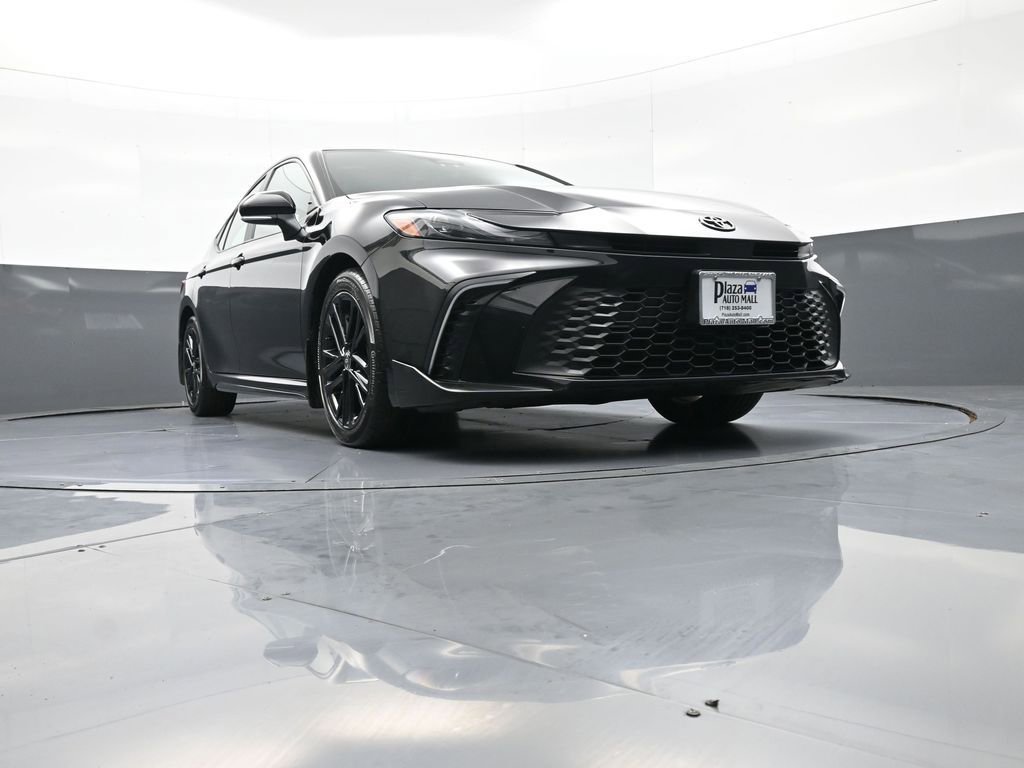 Used 2025 Toyota Camry SE w/ Convenience Package FWD image 28